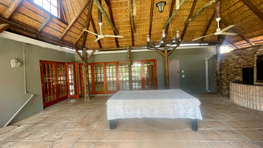 4 Bedroom Property for Sale in Flimieda North West